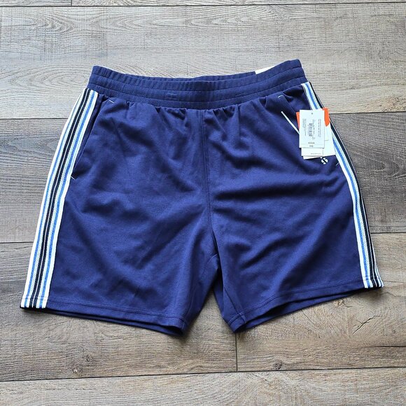 NWT - Sports Illustrated Drawstring sweat shorts with mesh pockets. Size M - Picture 1 of 11